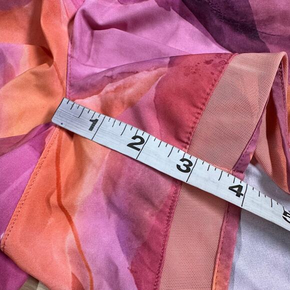 Athleta Printed Mesh Racer Run 4" Shorts Multi Color Women's Size Large NWOT - Picture 10 of 10